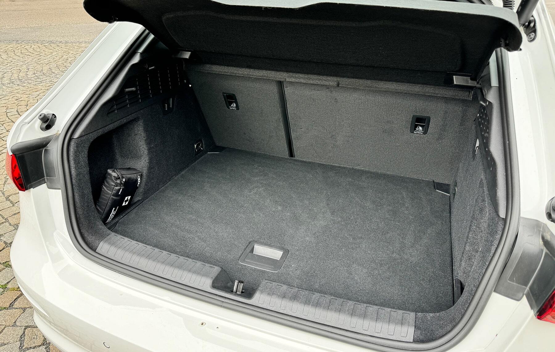 租一辆车 Audi A3 在布拉格