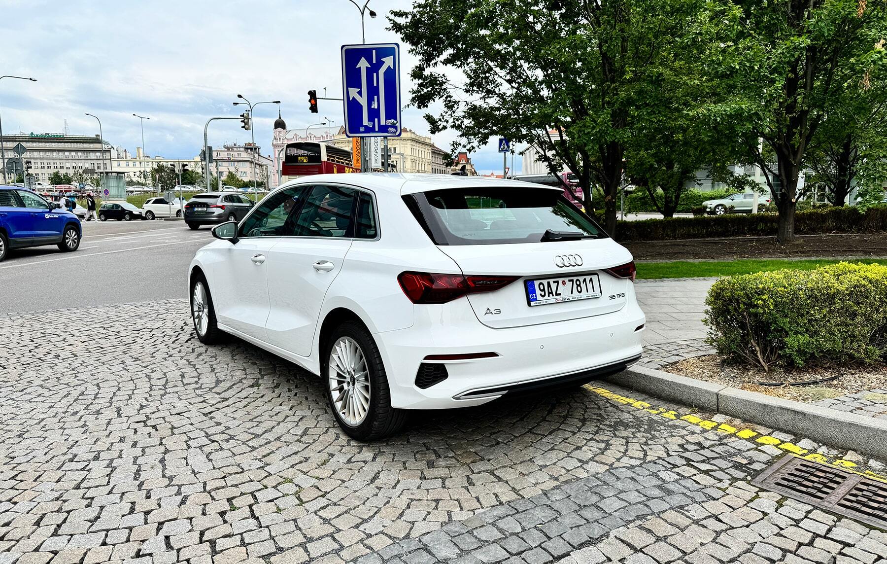 租一辆车 Audi A3 在布拉格