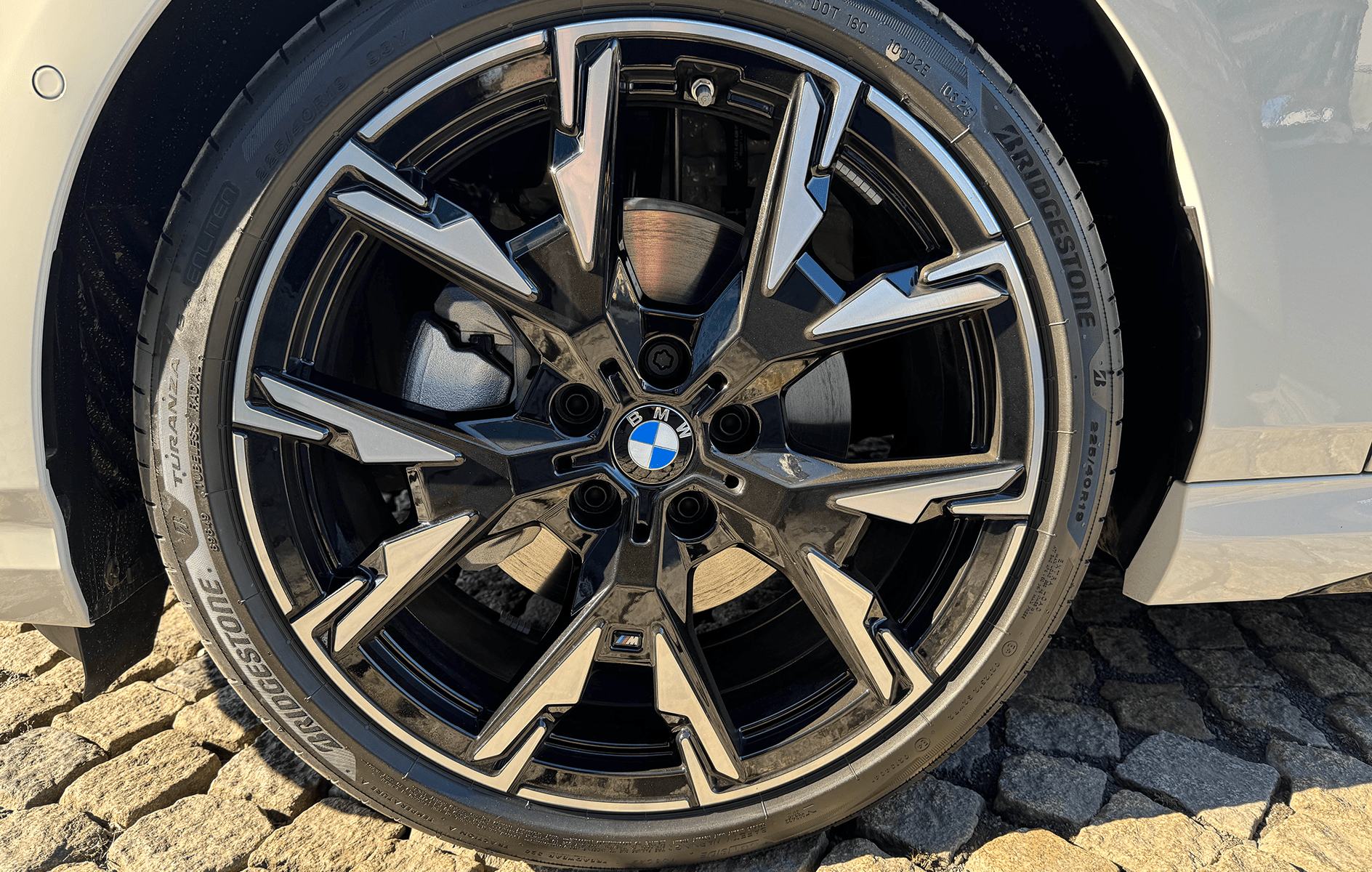 Biluthyrning BMW 220i M Sport i Prag