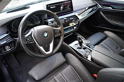 Car rental BMW 540 in Prague