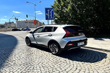 Biluthyrning Hyundai Bayon i Prag