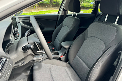 Autopůjčovna Hyundai i30 AT Praha