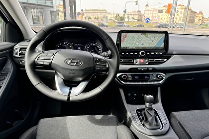 Autopůjčovna Hyundai i30 AT Praha