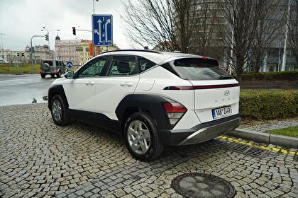Car rental Hyundai Kona in Prague