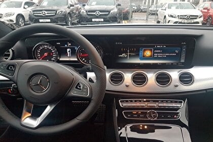 Autopůjčovna Mercedes Benz E All-Terrain v Praze