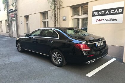 Car rental Mercedes E-class in Prague