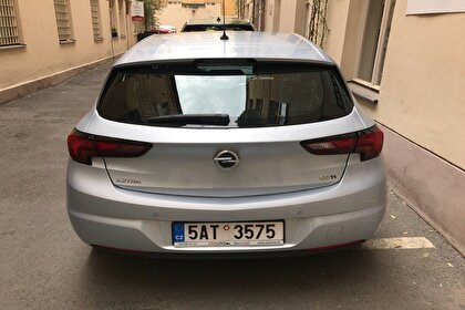 Car rental Opel Astra MT in Prague