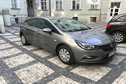 Car rental Opel Astra AT in Prague