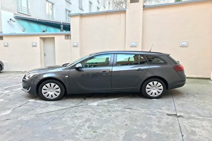 Аренда Opel Insignia Combi в Праге