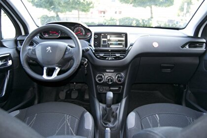 Аренда Peugeot 208