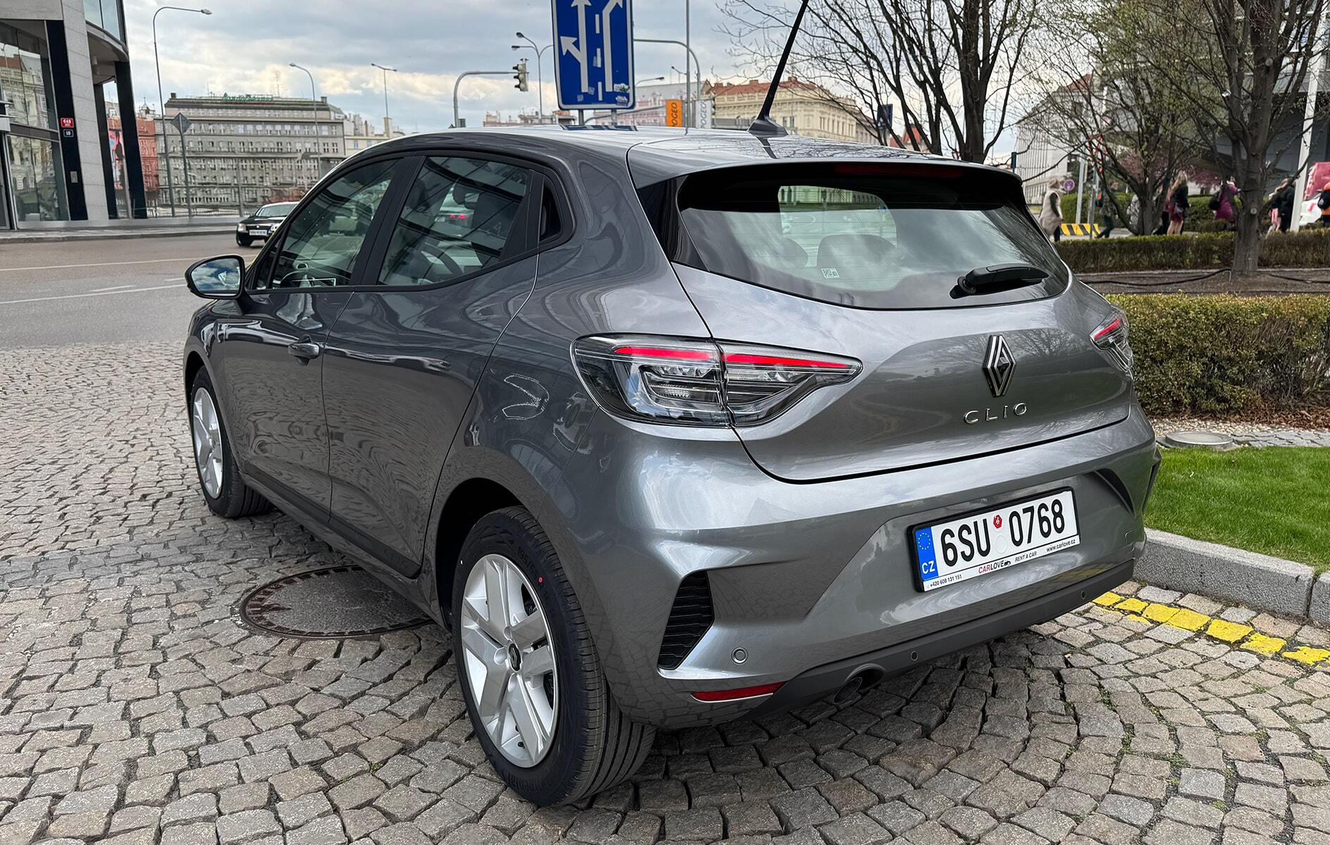 Miete Renault Clio MT in Prag