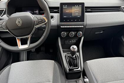 Autopůjčovna Renault Clio MT Praha