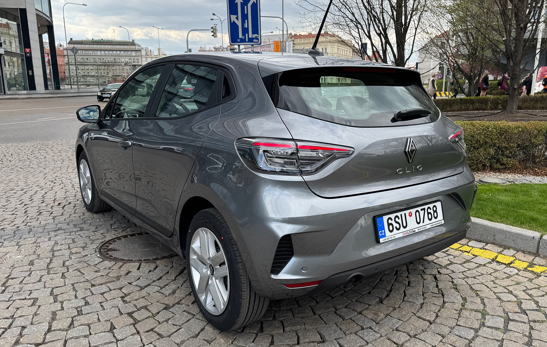 Miete Renault Clio MT in Prag