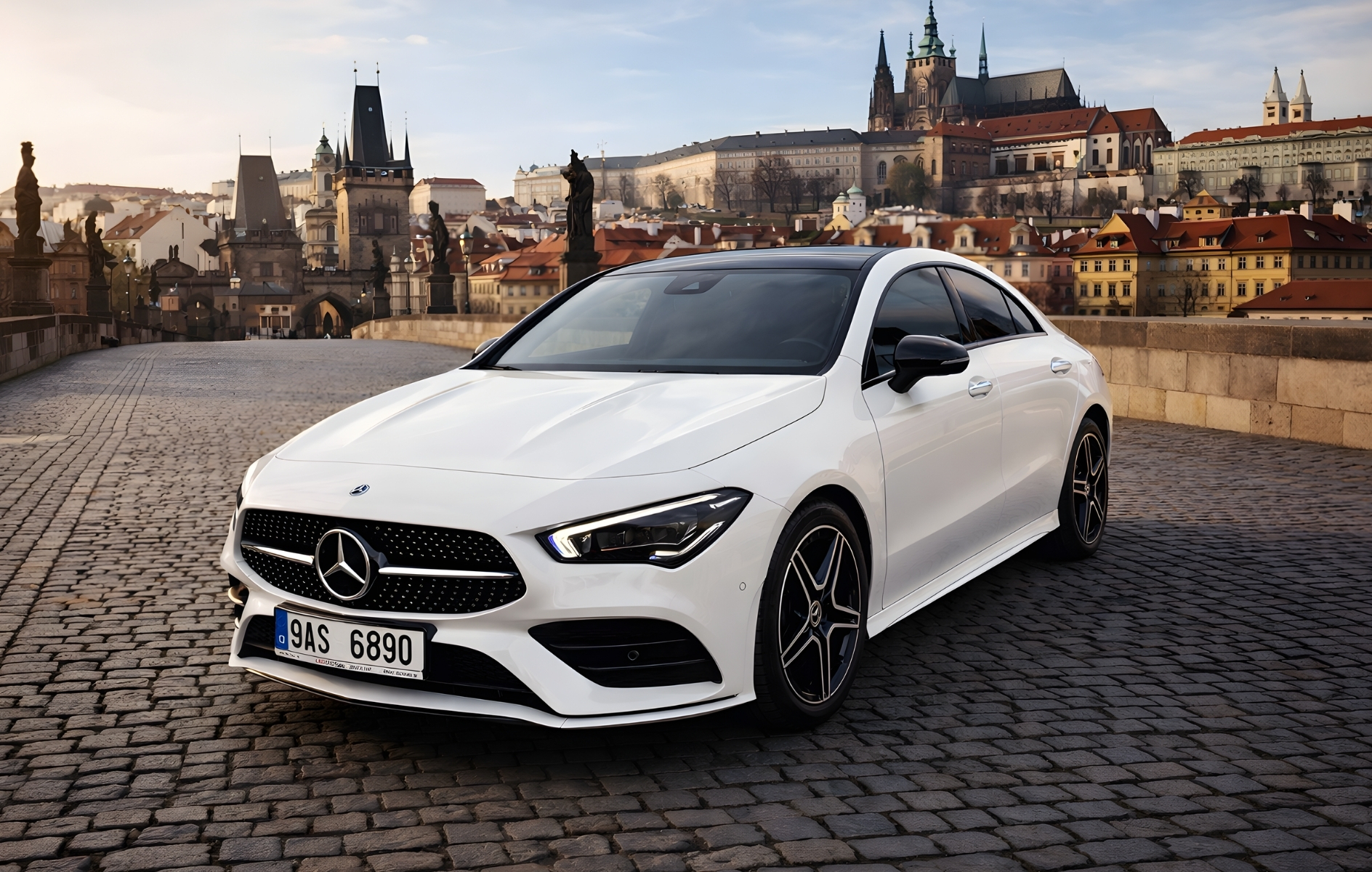 租一辆车 Mercedes CLA 在布拉格