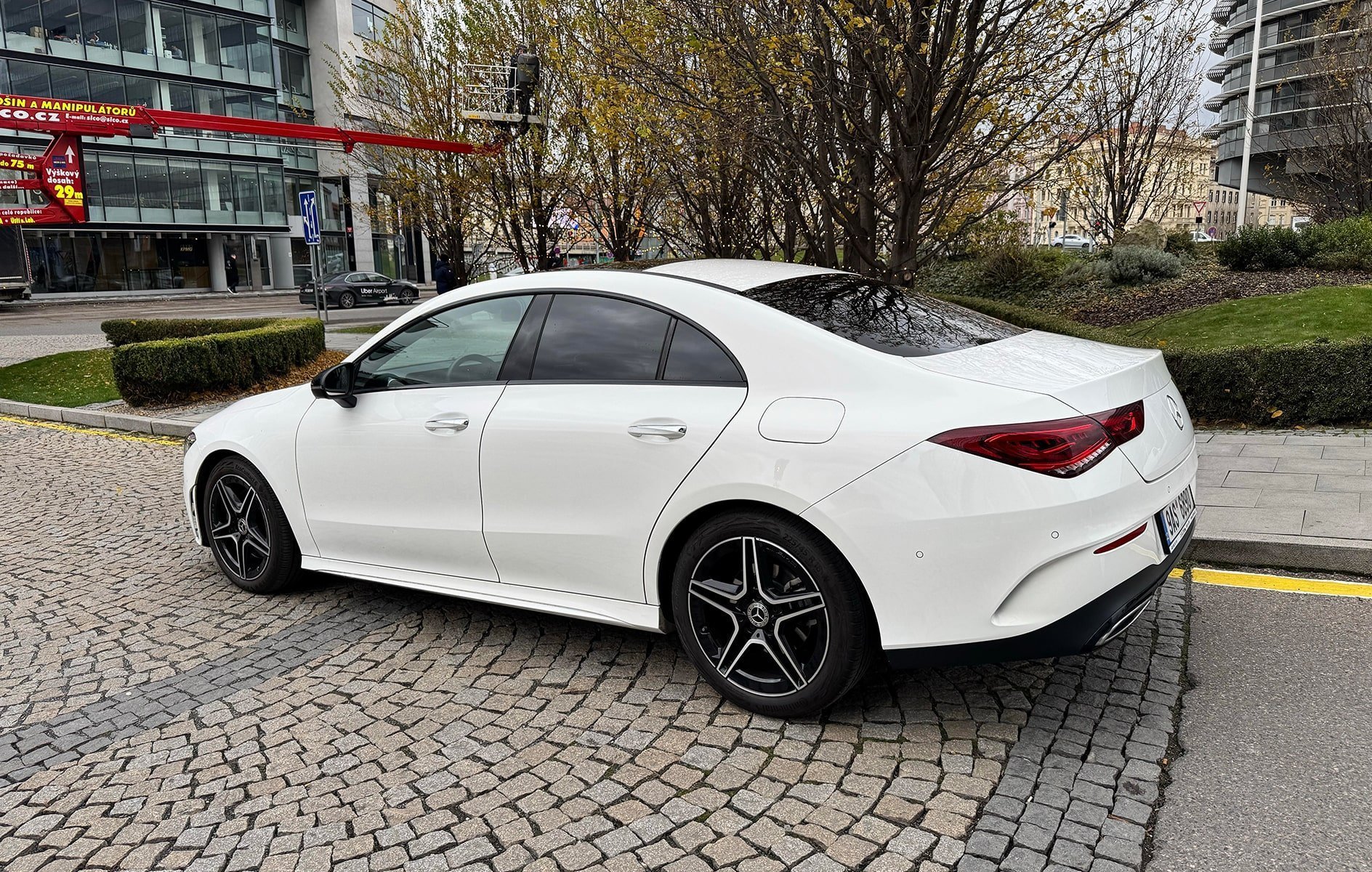 租一辆车 Mercedes CLA 在布拉格