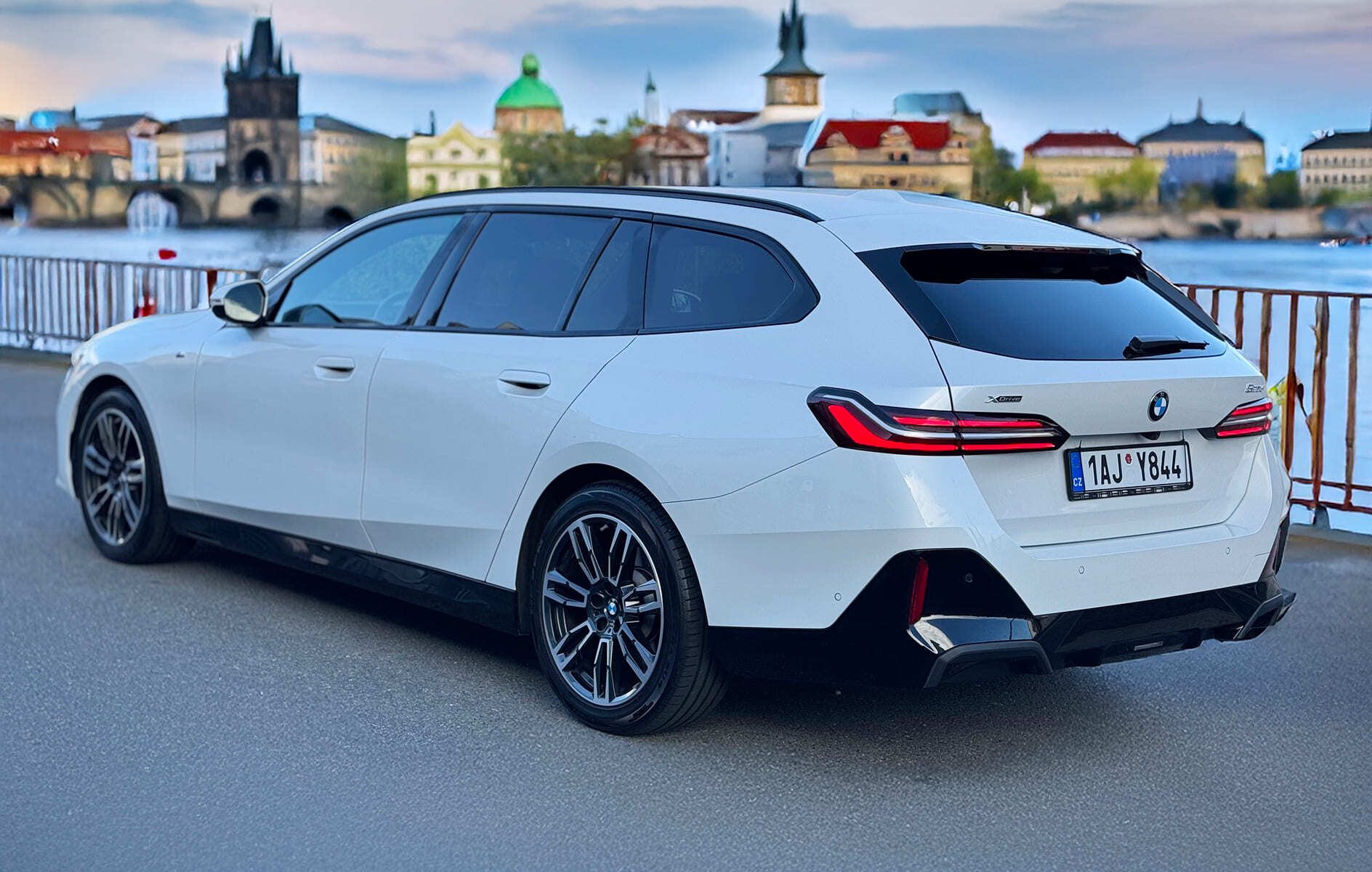 Autopůjčovna BMW 520d Touring Praha