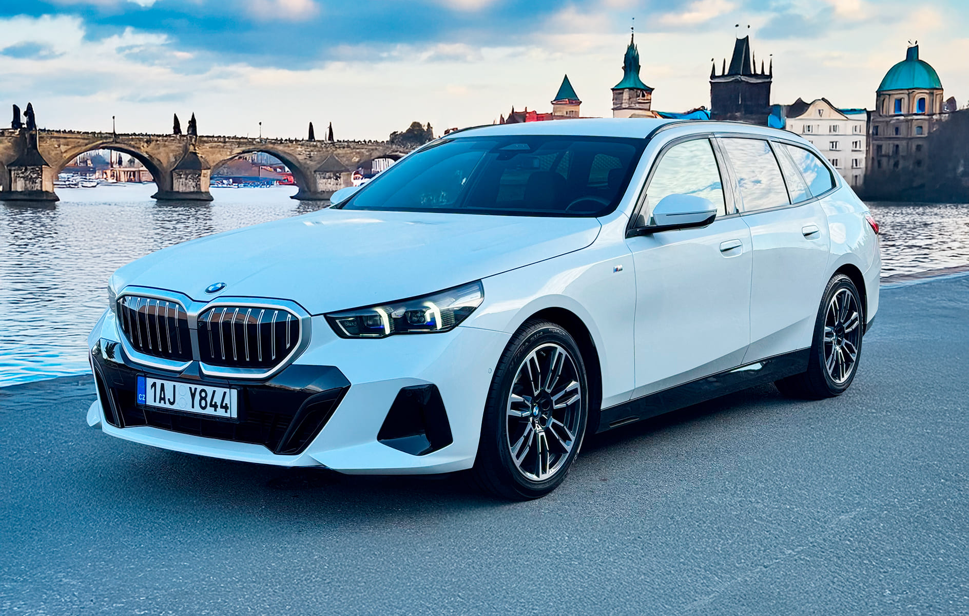 Autopůjčovna BMW 520d Touring Praha