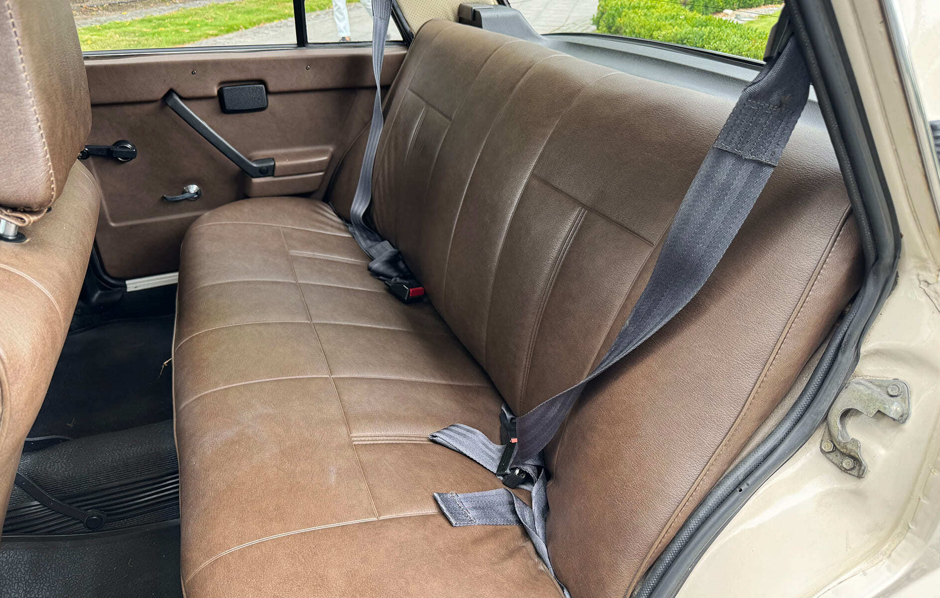 Car rental LADA 2105 Premium SE in Prague
