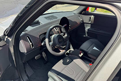 Autopůjčovna MINI Countryman JCW Praha