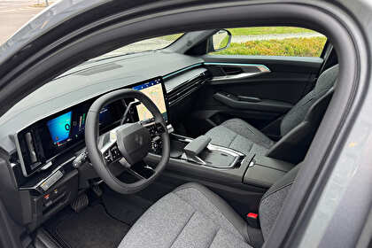 Autopůjčovna Renault Austral Praha