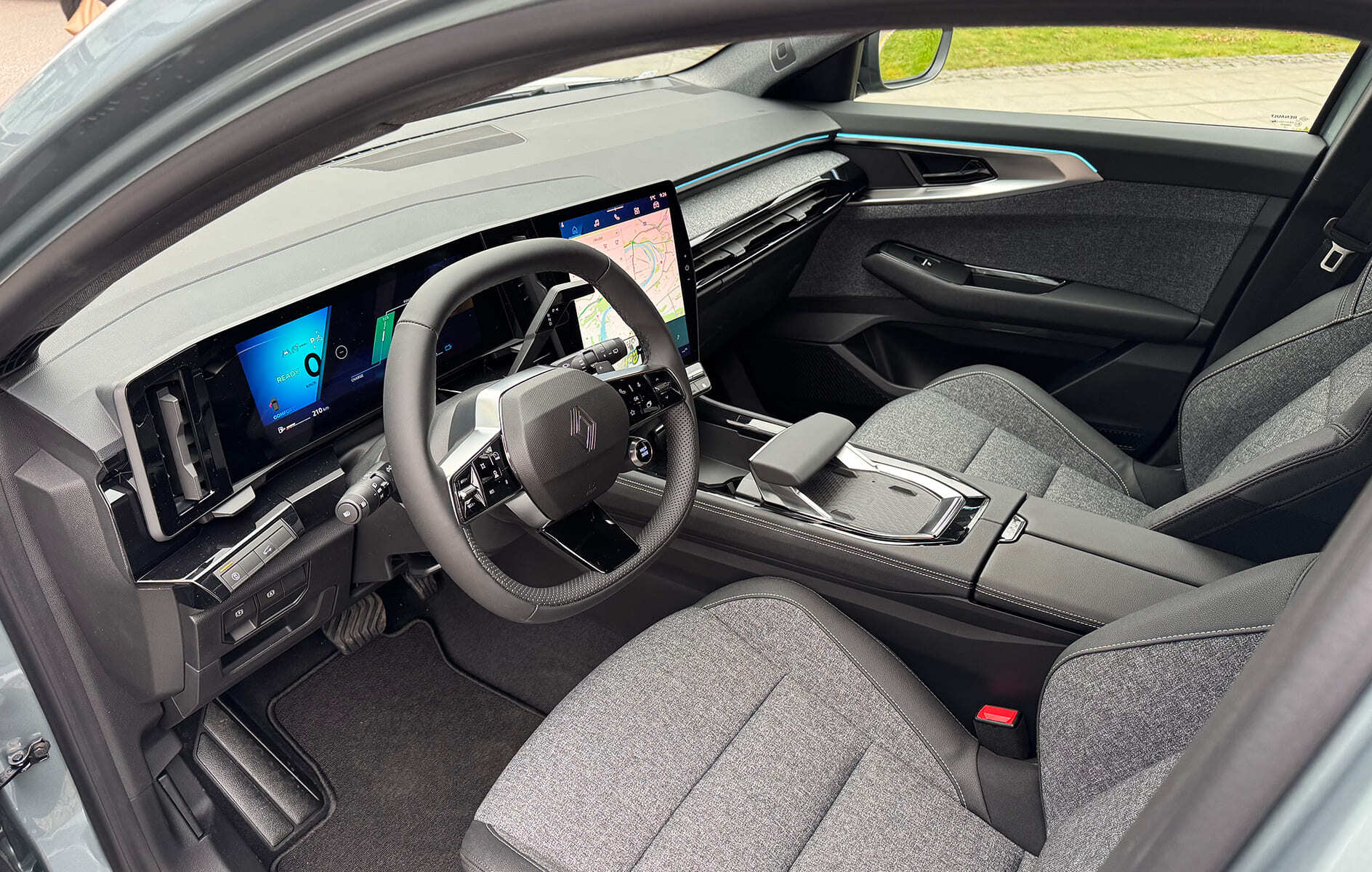 Autopůjčovna Renault Espace 7 seats Praha