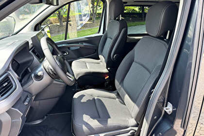 Autopůjčovna Renault Trafic 8seats Praha