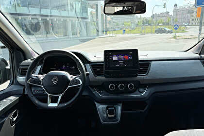 Autopůjčovna Renault Trafic 8seats Praha