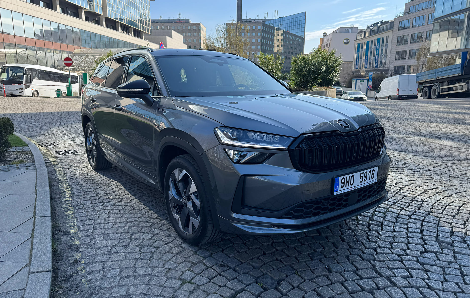 租一辆车 Škoda Kodiaq 在布拉格
