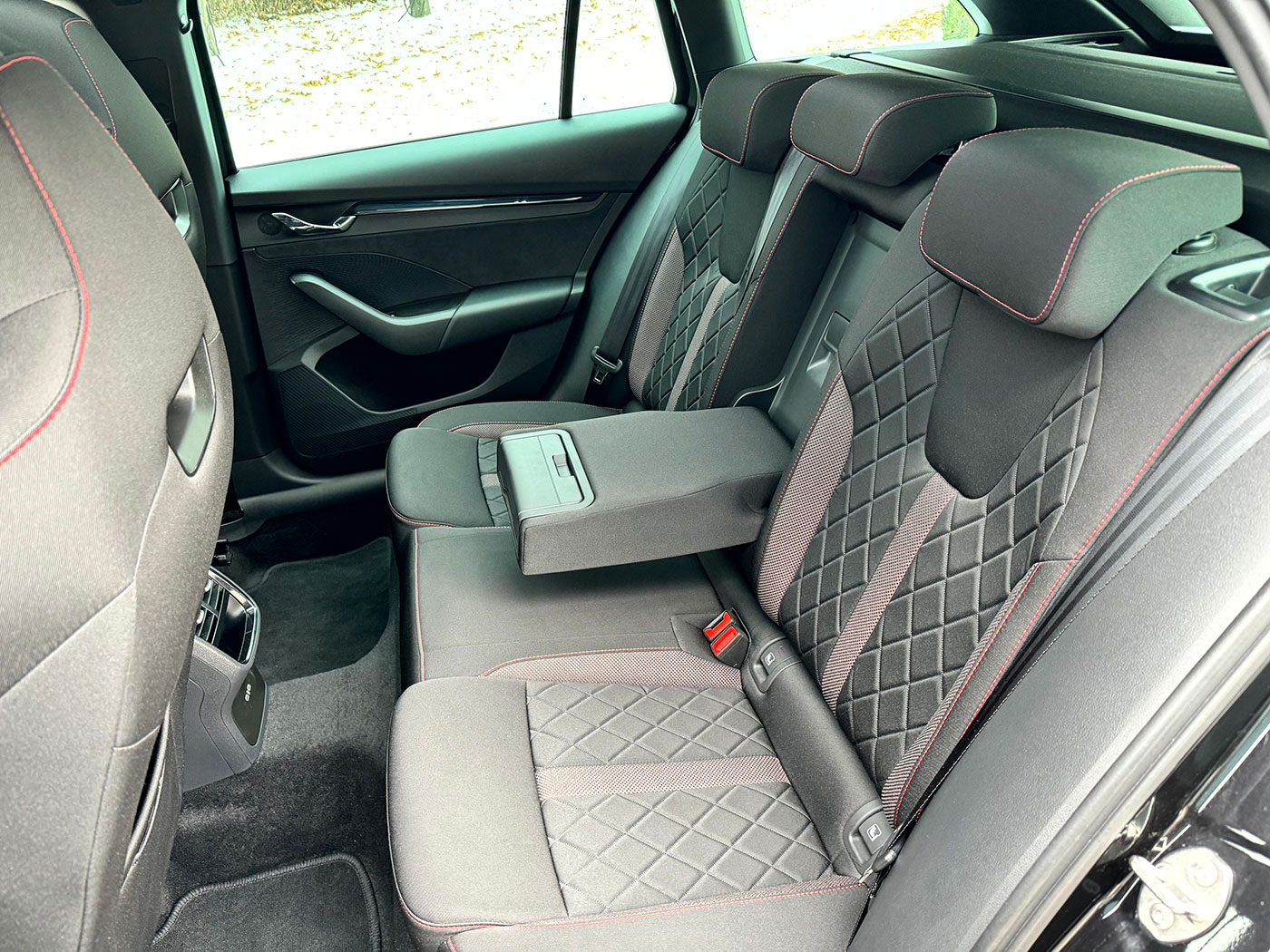 Alquiler Skoda Octavia Combi RS en Praga