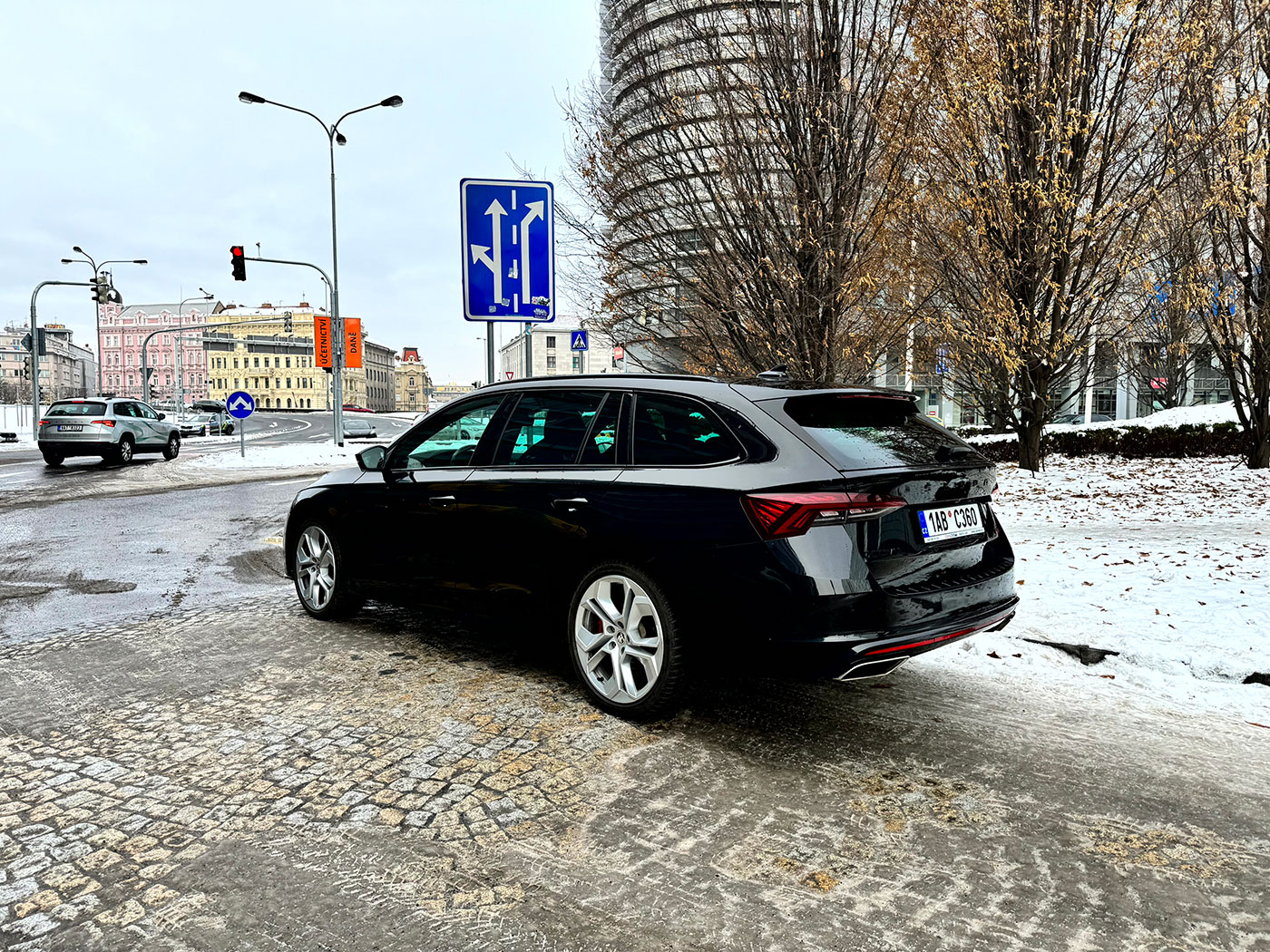 Alquiler Skoda Octavia Combi RS en Praga