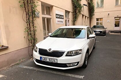 Car rental Škoda Octavia III in Prague