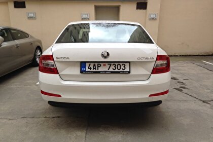 Car rental Škoda Octavia III in Prague