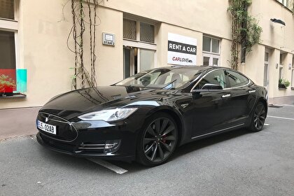 Car rental Tesla Model S P85D in Prague