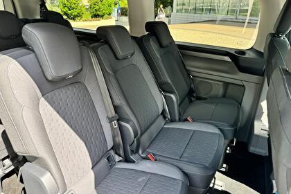 Autopůjčovna Ford Tourneo Custom 4wd Praha