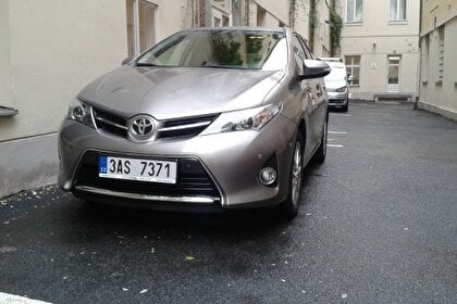 Car rental Toyota Auris in Prague