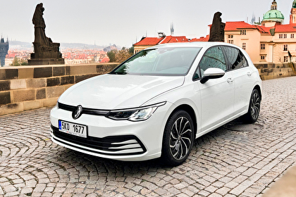 Autopůjčovna Volkswagen Golf MT Praha