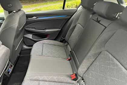 Autopůjčovna Volkswagen Golf MT Praha