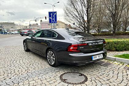 Car rental Volvo S90 in Prague