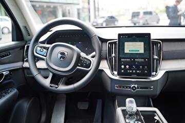 租一辆车 Volvo XC90 在布拉格