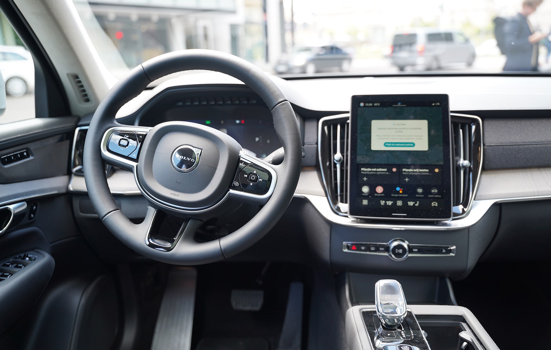 租一辆车 Volvo XC90 在布拉格