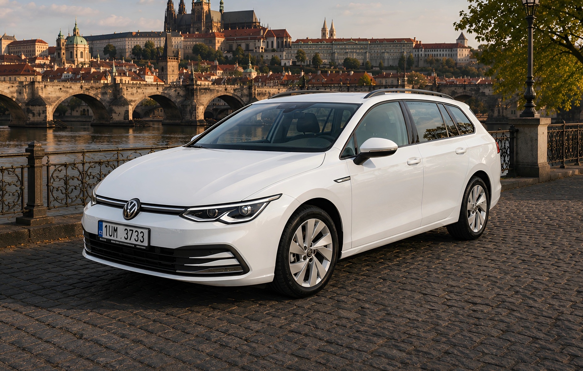 Autovermietung VW Golf Combi AT in Prag