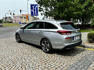 Аренда Hyundai i30 Combi AT в Праге