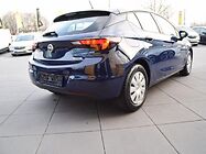 Car rental Opel Astra MT in Prague