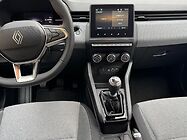 Аренда Renault Clio MT в Праге
