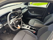 Biluthyrning Dacia Duster AT i Prag