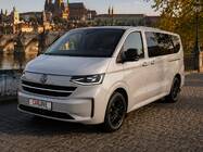 Alquiler VW Caravelle 9 seats en Praga