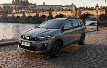 Autopůjčovna Dacia Jogger 7s AT Praha