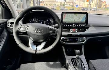 Autopůjčovna Hyundai i30 AT Praha