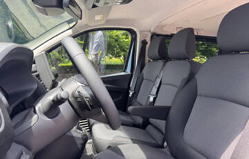 Autopůjčovna Ranault Trafic 9seats Praha