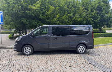Autopůjčovna Ranault Trafic 9seats Praha